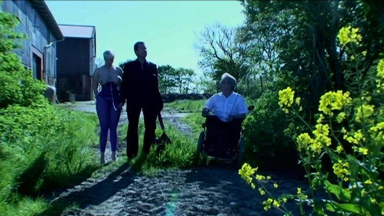 BDSM Deutschland: Zlobivá holka z farmy škádlí dvojitou penetraci