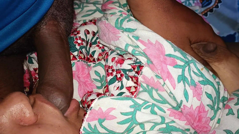 Catchybusty: Bhabhi gotowy do robienia loda w ciemną noc