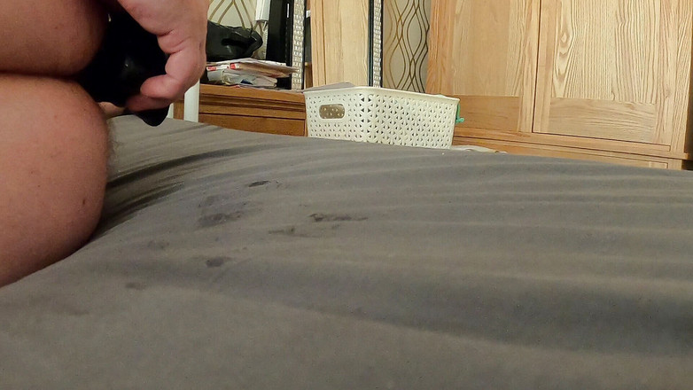 Sissy anal fun: Šukání robertkem