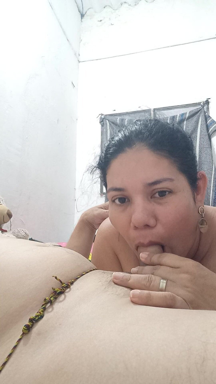 Valkyrie and Luigy Couple: Soție suge o pulă mare