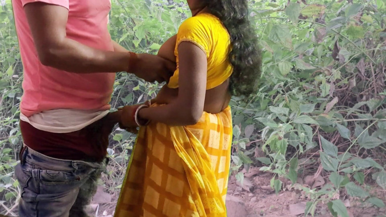 Trilokinath: Bhabhi Come on Forest