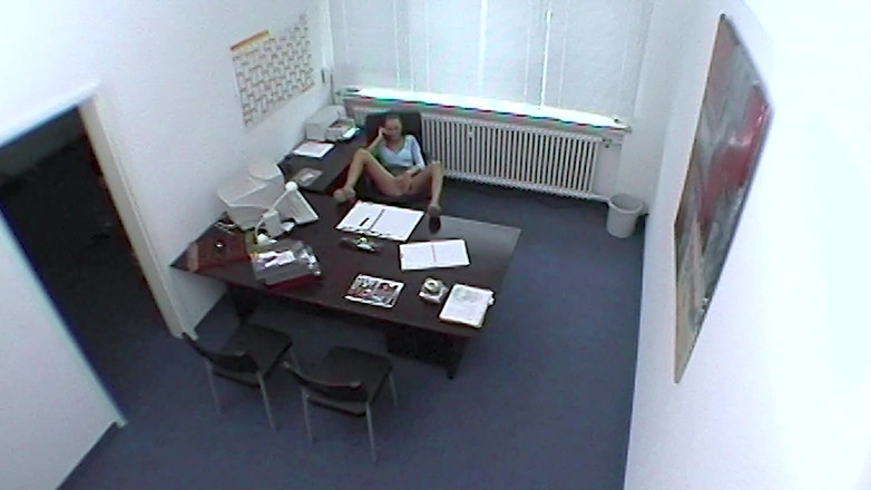 Viewer cam by Sextermedia: Daktilo yerine sikişiyor - ofiste seks