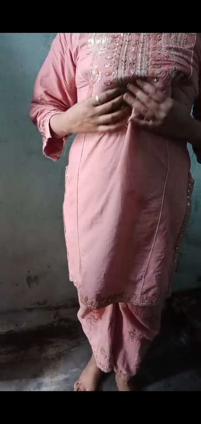 RIMSHA: Gadis kampus india dientot sama tetangganya sendiri