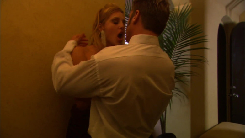 Radical: Elegant women seduce cock gets facial