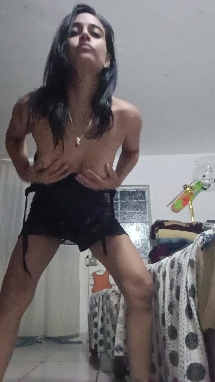 Brooklyngdl17: Spoiled Girl