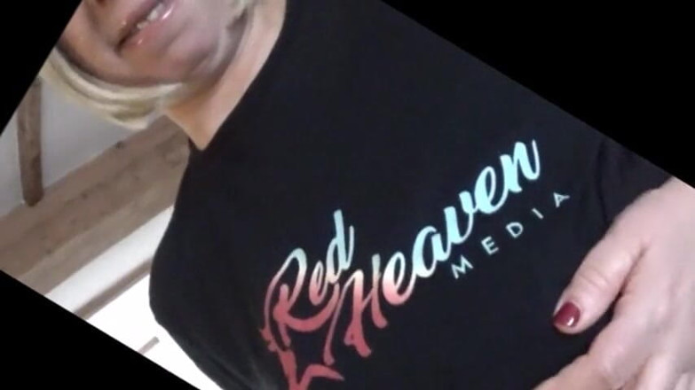 Red Heaven Media: Look who wears Red Heaven tshirt!