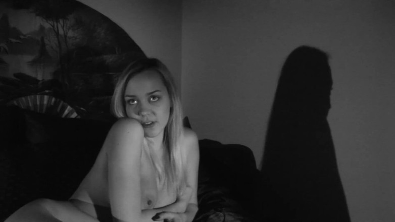 Toy Sluts: Blonde beauty controlling orgasm