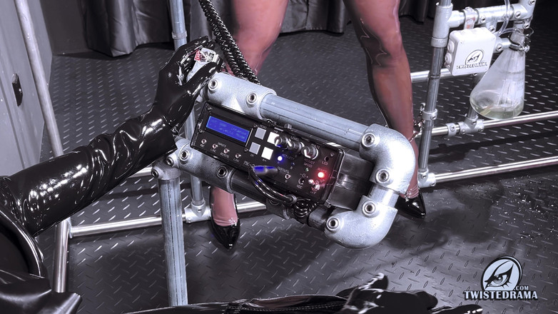 Twistedrama: Stasiun Fem Dom