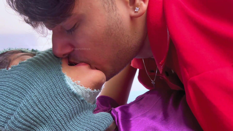 PINKPUSSY: Una coppia indiana va all'hotel oyo e fa sesso e...