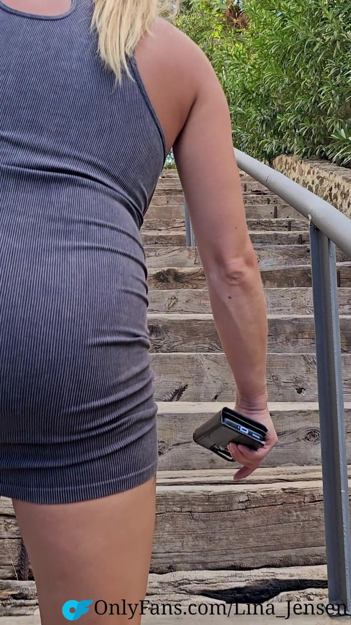Playwithus: Neighbor Walking in Park and Stairs Without Underwear - Slowmotion!