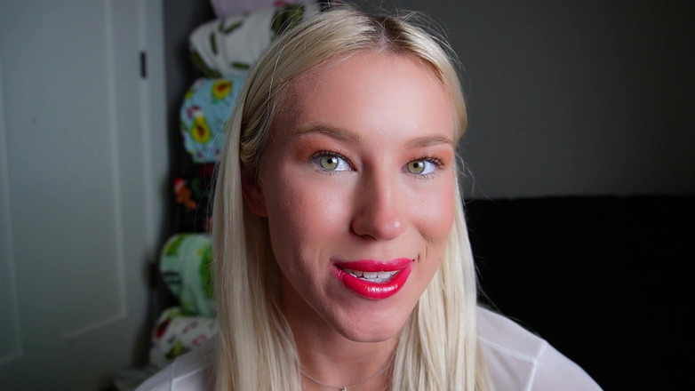 Keeks3005: Czerwona szminka całuje