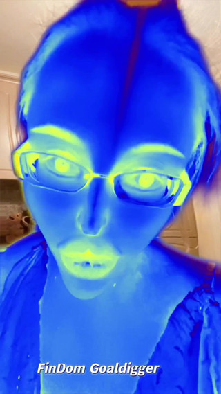 FinDom Goaldigger: Meus óculos grandes me tornam difícil de bocejar