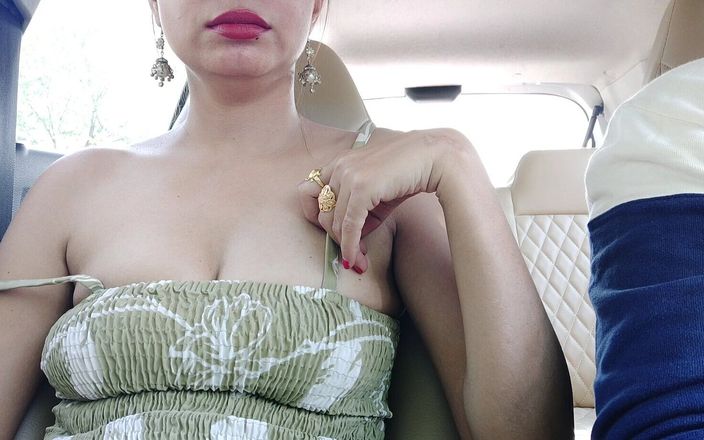 Horny couple 149: My Friend Girlfriend Outdoor Risky Sex in Car