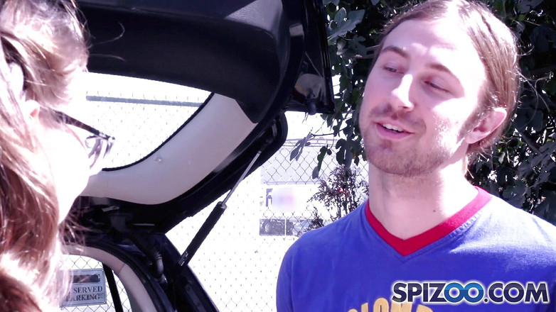 Spizoo: ライリー・リードはセックスが大好き