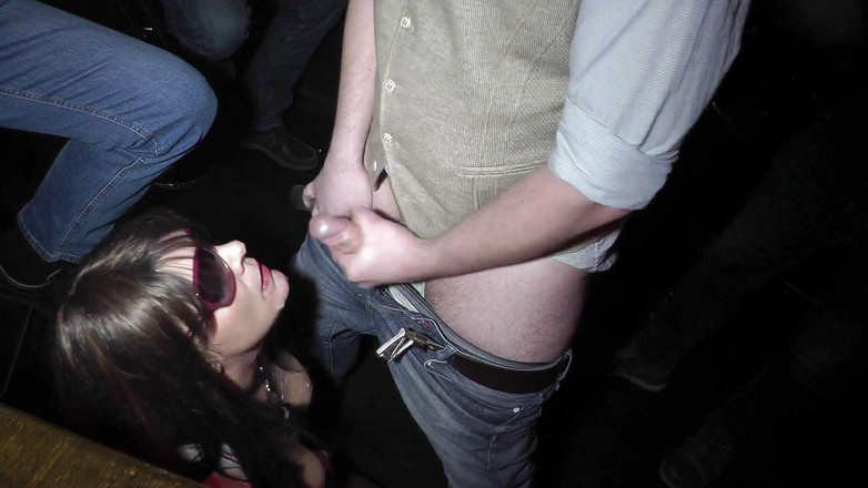 Cumdrinking Wife: 흑형 대물 에게 따먹히는 18살 밀프