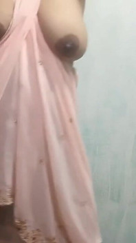 Disi ragazza in dell'umore da ballo