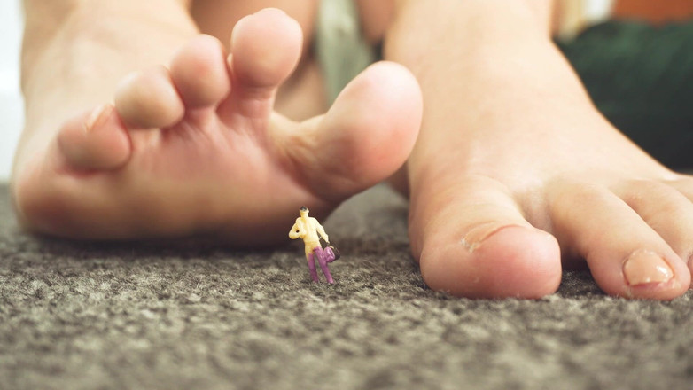 Sasha Curves: Les voleurs petits gens en gros problème