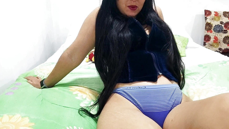 kaithsaumeth: Latinskoamerická teenagerka tě svádí poskakováním zadku