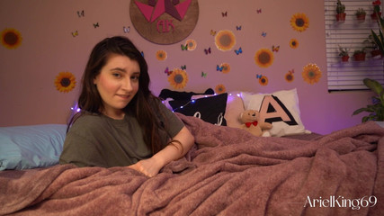 Ariel King: Awak mengongkek saya dengan kayu pagi awak