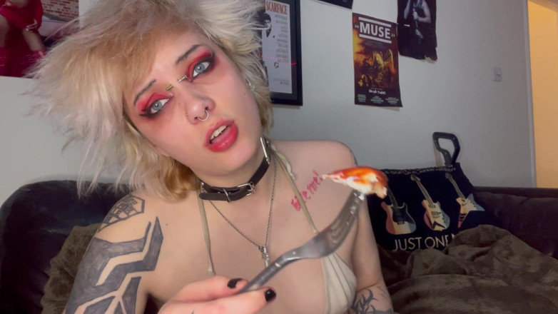 Glitterqueen1999: College Girl Cuts Your Cock off and Eats It - Sph...