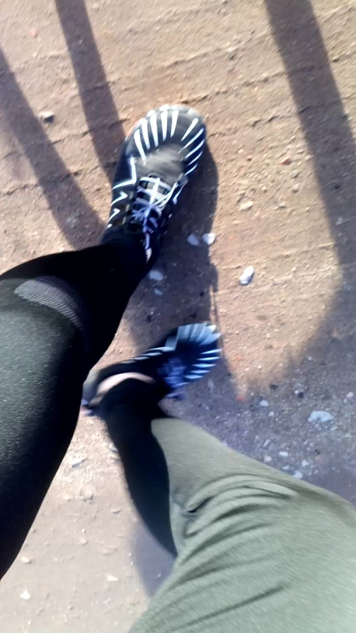 Carmen_Nylonjunge: Mis Nuevos Zapatos Descalzos