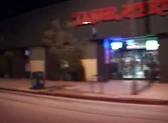 Dark Extreme: Pelacur kulit hitam dengan pantat besar menunggangi kontol pria