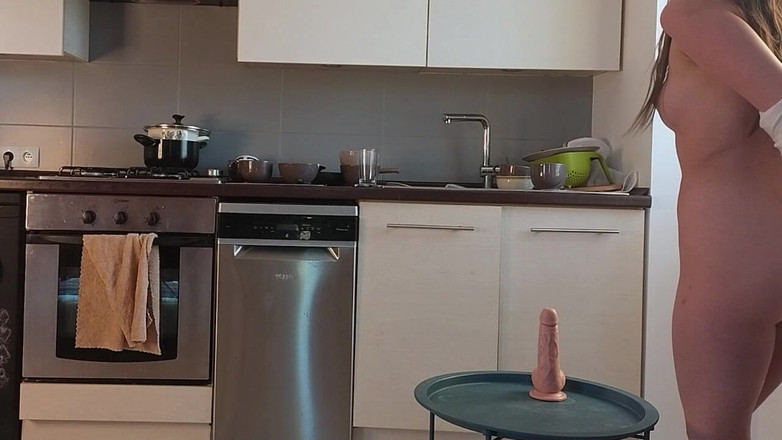 Georg: Ho trovato il mio dildo preferito. Poi l'ho