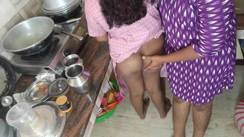 Palani69: Tamil lesbienne