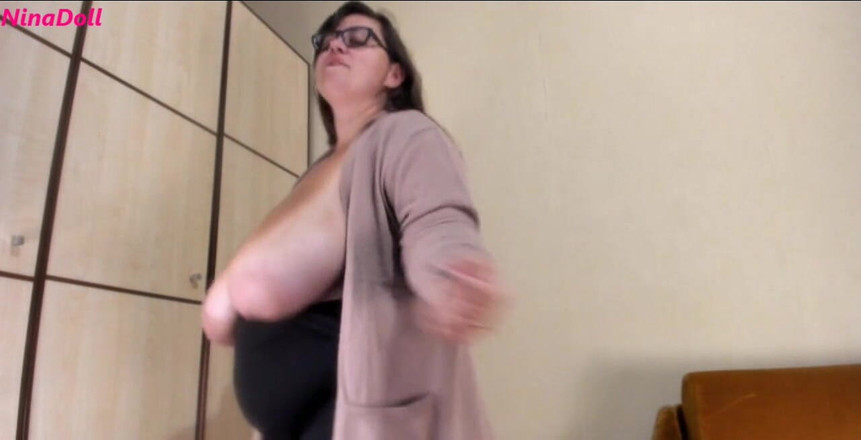 Nina Doll: Khiêu vũ trêu chọc cho bạn! Bạn có thể khiêu...