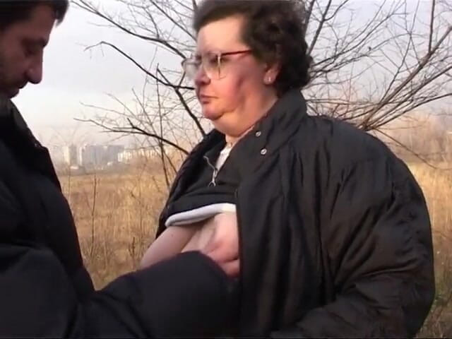 Out Sexxx: My grandma gives me a blow job in a park!
