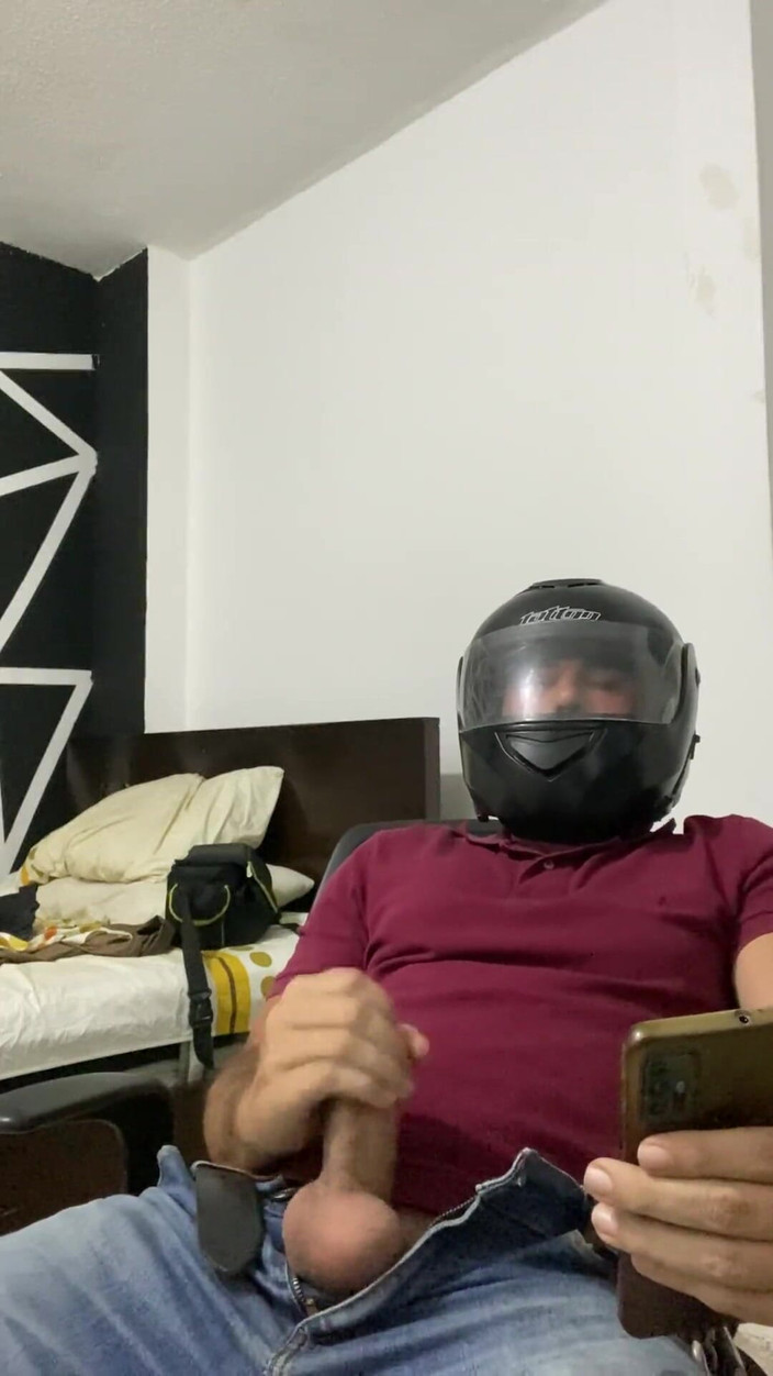 Latin mature king: Messenger masturbeert naar mijn foto's deel 1