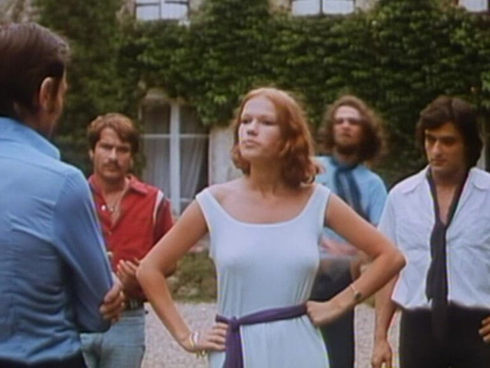 Java Consulting: Brigitte Lahaie, Annouchka și Marion Webb's Steamy Vaginal Mângâieri în scena 8: "secrétaire Sans...