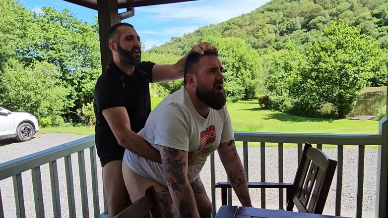 PoppaPig: Outdoor Bear Fucking Bareback in Public
