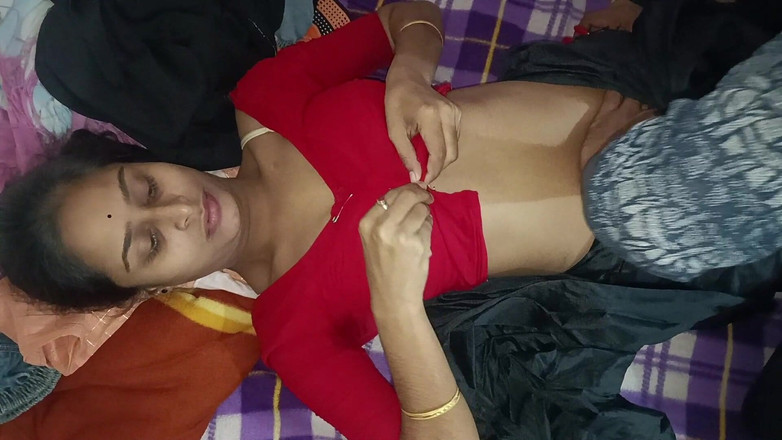 Easypron: Новая девушка дези занимается сексом дома