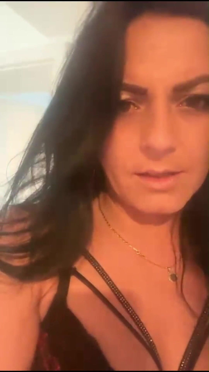 MilfyCalla: Adventures of Milfycalla, épisode 176, jeu avec pipi