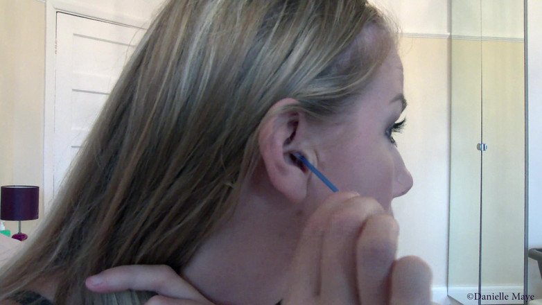 DanielleMaye: Sensual Q Tip