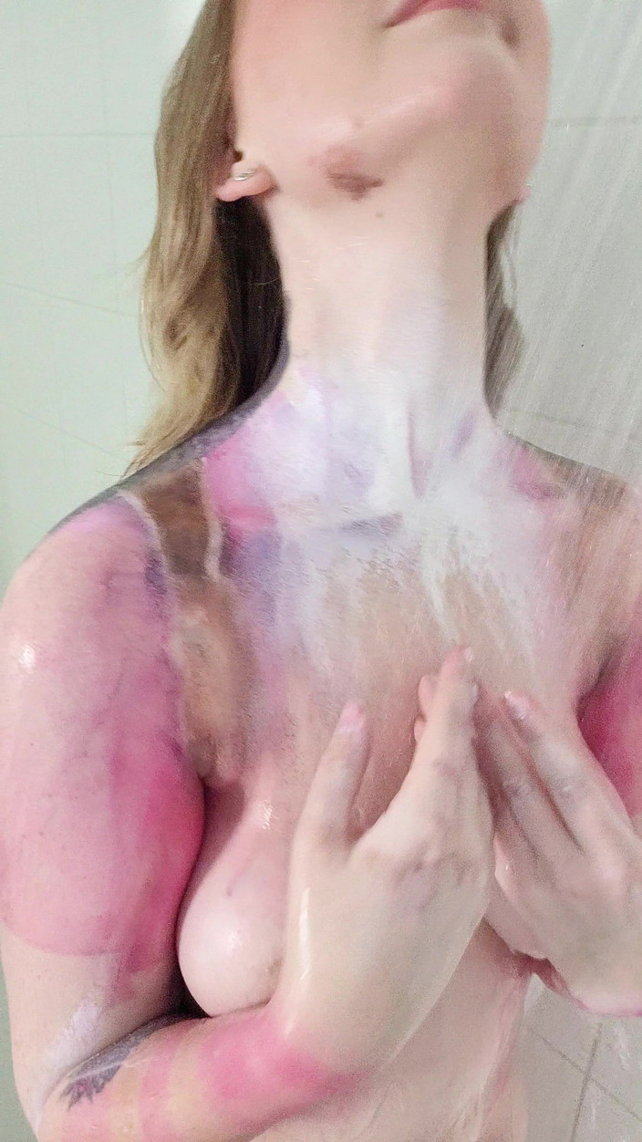 Em Yang: Cosplay gwen cơ thể sơn loại bỏ &amp; chơi vú