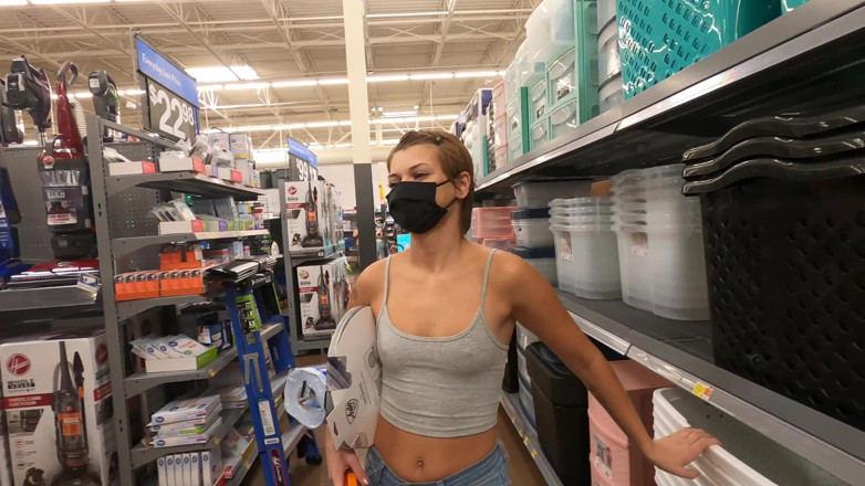 Katie Diggs: Biggest fan pays to fuck me