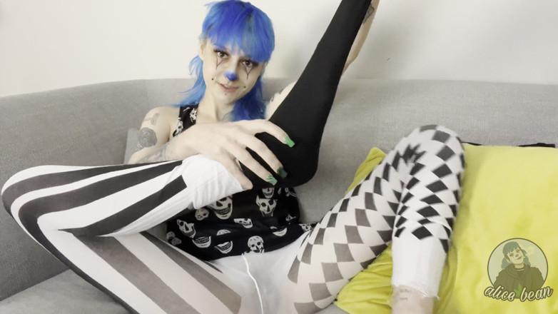 Alice Bean: Toe Sucking Clowngirl