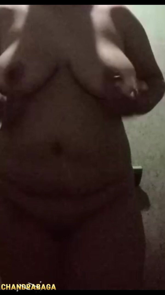 Claraidn: Kemarilah Sayang Remas Payudara Aku Dan Hisap Pentilnya