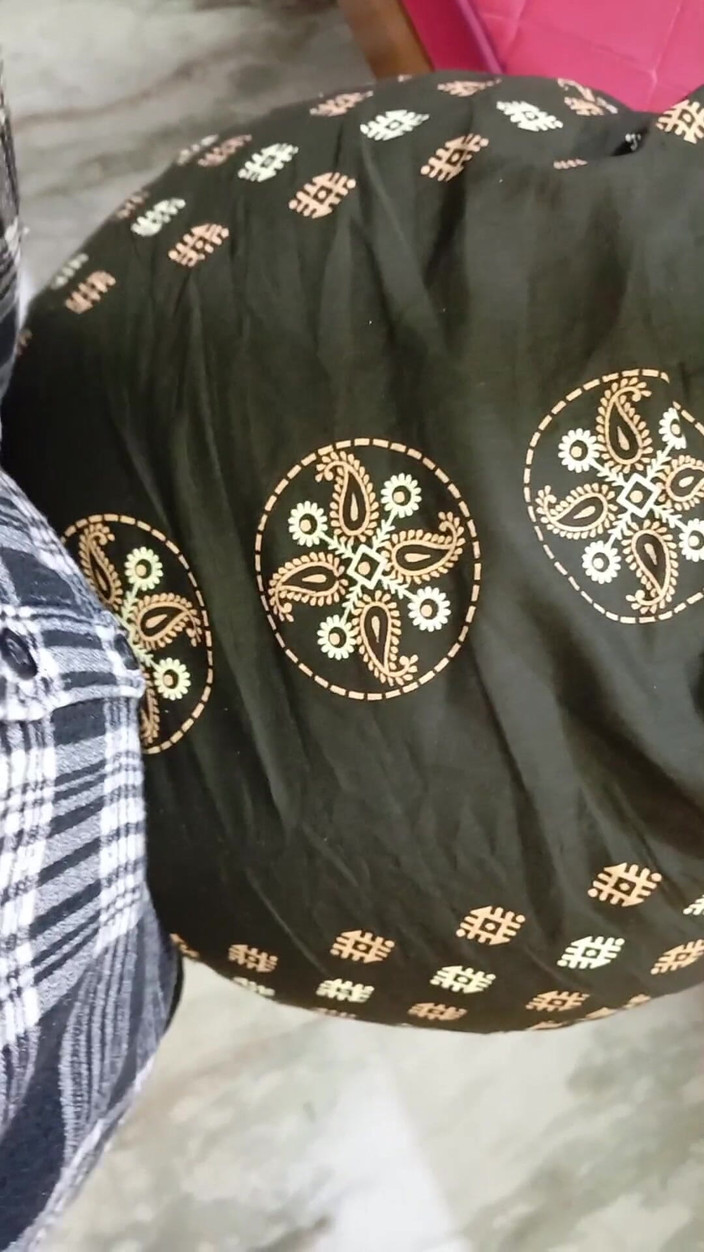 BeautyAnu: Indisches bhabi-nachthemd entfernen und dicker arsch, dicke möpse zeigen