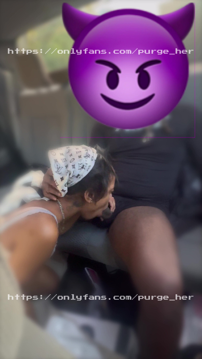 Purge_her: 大きくてきつい唇がしゃぶり、しっかり硬いチンポを吸う