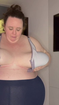 Bbwssbbw Couldn't Wait to Undress