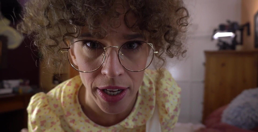 VibeWithMommy: 刻薄的犹太继母撸管指挥！这是我迄今为止最好的工作之一..我是一个非常保守的女人，我在你的电脑上发现了色情内容..