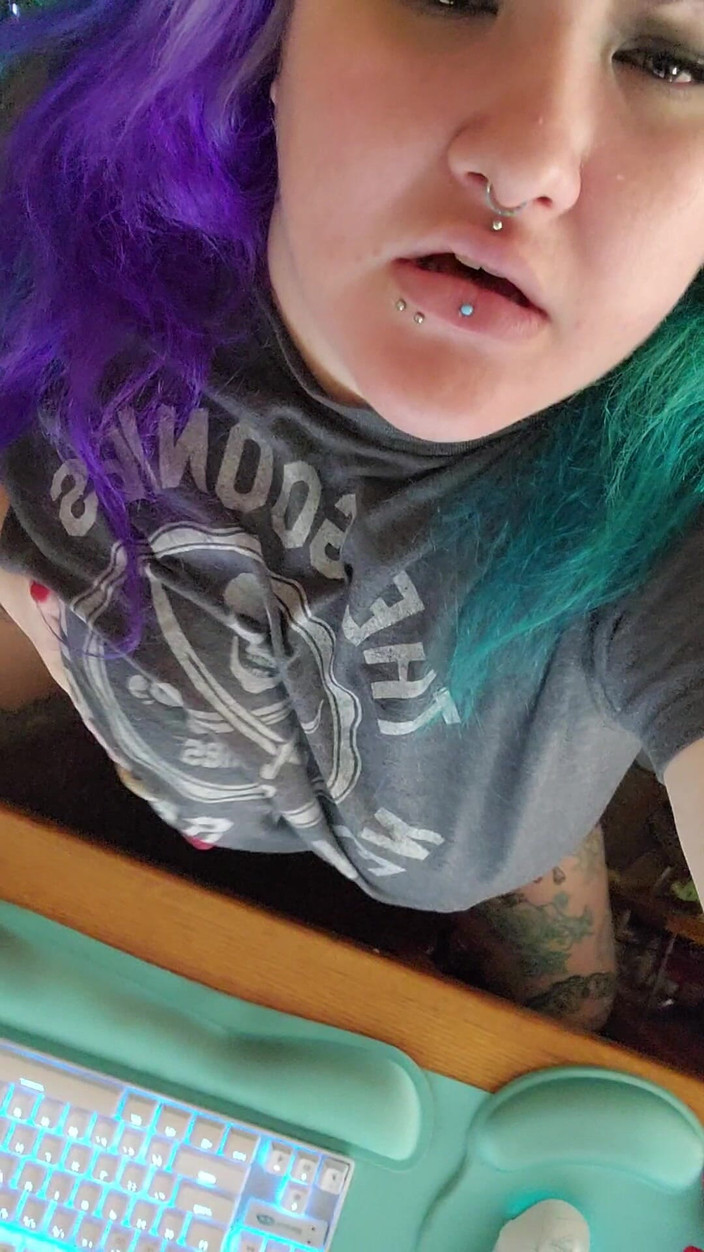 Aqua Marie: 私が在宅勤務をしているときに私の精液を見てください