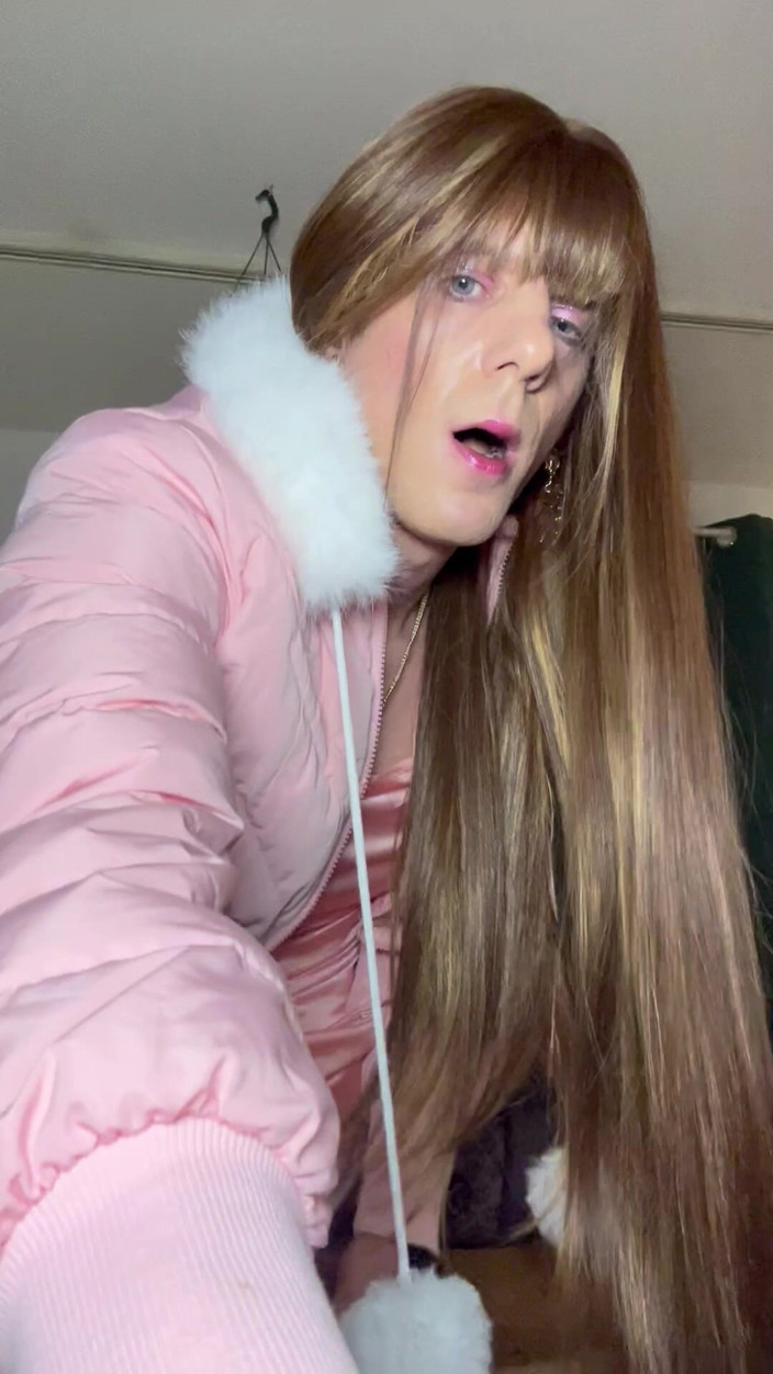 Jessica silk: Jess Silk dildoya biniyor