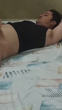틴더 걸이 콘돔 없이 내 자지를 타고 있어요