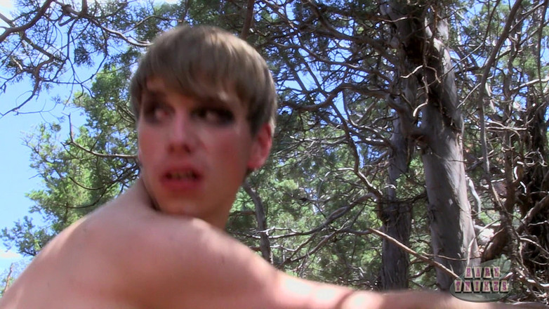 Bare Twinks: Un trío salvaje