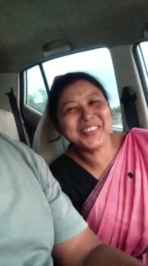 DeadBattery: Tante mit ihrem freund vom ehemann erwischt