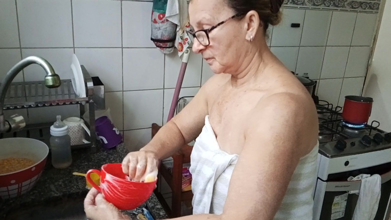 Mya Milf: Grandma Very Naughty